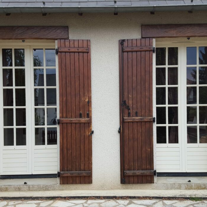 Portes fenêtres blanche posée par BVM Fermetures à Tours en Indre-et-Loire